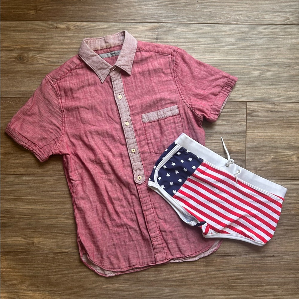 Red Short Sleeve Shirt (Small)